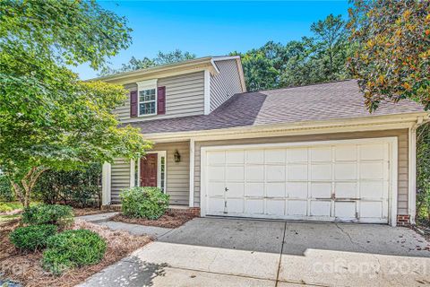 8631 Woodcock Lane