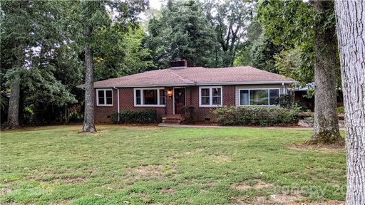 611 Country Club Drive
