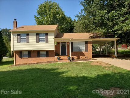 112 Rockledge Drive sold home in Tablerock, Gastonia, NC