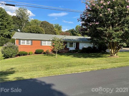 400 Deal Avenue sold home in Random Hills, Conover, NC