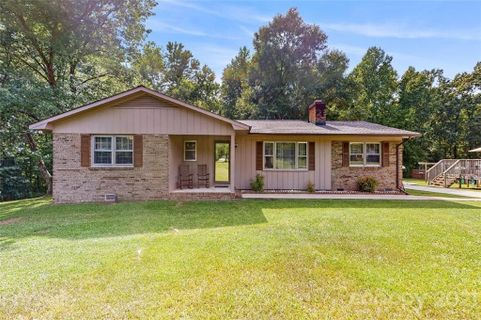 2914 Brendale Drive sold home in Woodland Hills, Lancaster, SC