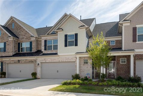 1004 Crest Oak Lane