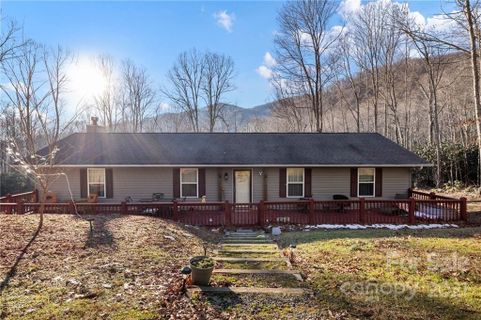 31 Notre Dame Lane sold home in Quail Cove, Clyde, NC