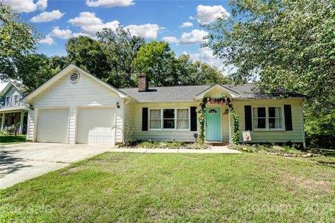 6804 Streamside Drive