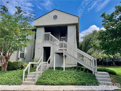 1406 Abbey Circle