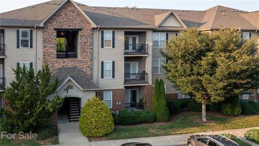 234 Brickton Village Circle 303