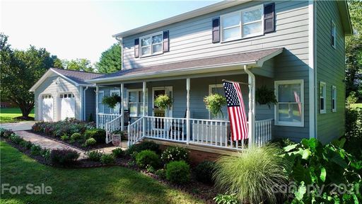 1724 Acorn Avenue sold home in Shady Oaks, Hudson, NC