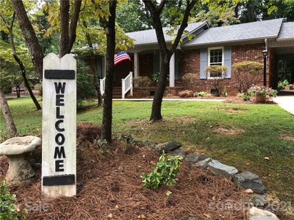 620 Bee Tree Road