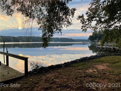 339 Paradise Circle