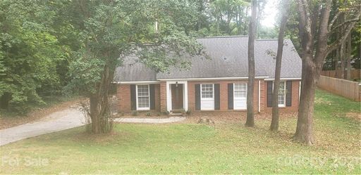 927 Pinafore Drive