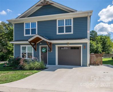 94 Towne Place sold home in Towne Place, Clyde, NC