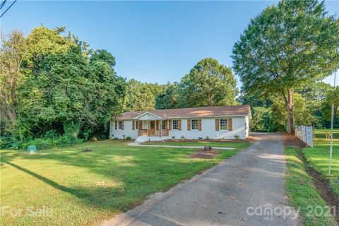 4901 Hamilton Circle sold home in Hamilton Village, Charlotte, NC