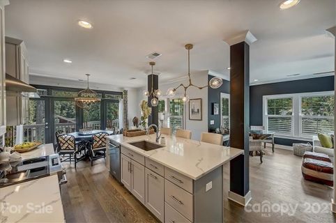 132 S Summit Avenue 43 sold home in Grandin Heights, Charlotte, NC