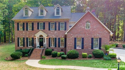 112 Beech Pointe Lane
