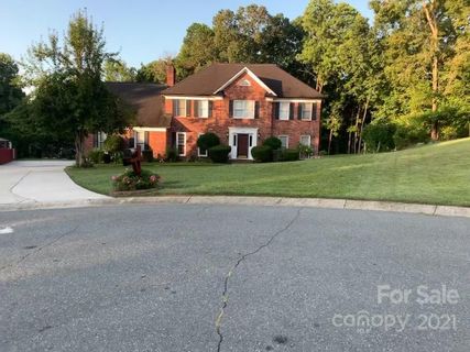 2829 Oldenway Drive sold home in Sweetwater, Charlotte, NC