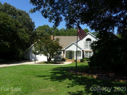125 Johns Pond Lane sold home in Winthrow Creek Farm, Mooresville, NC