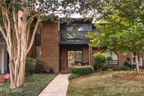 5809 Sharon Road