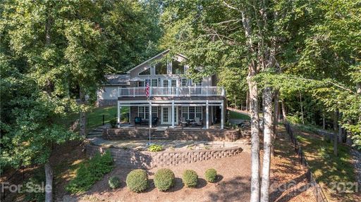 135 Beech Retreat Lane 32 sold home in High Rock Lake, Lexington, NC