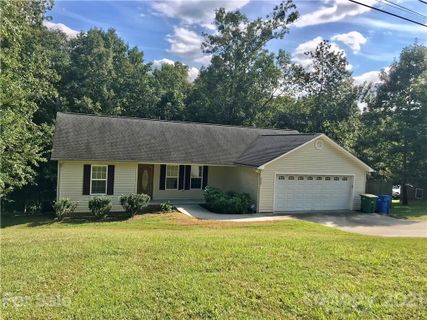 411 Woodcrest Lane