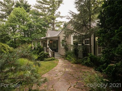 221 Robinhood Road