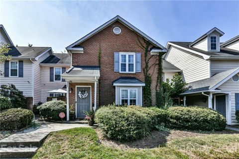 9325 S Vicksburg Park Court