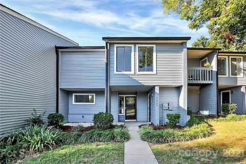 6622 Point Comfort Lane
