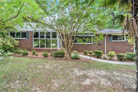 171 Country Club Drive