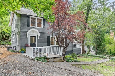 17 Howland Road