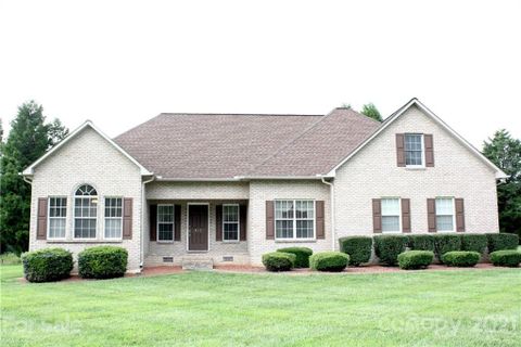 410 Candlewick Drive sold home in Woodbridge Run, Salisbury, NC
