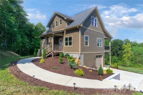 17 Spicebush Lane sold home in Spicewood, Weaverville, NC