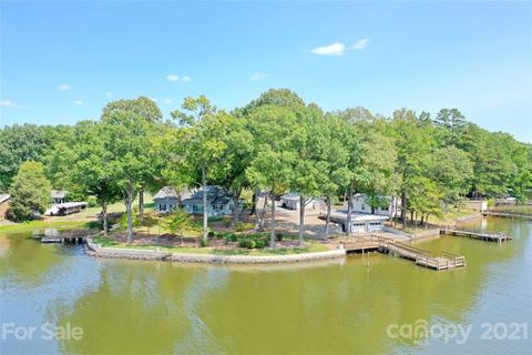 1541 Shoreline Drive