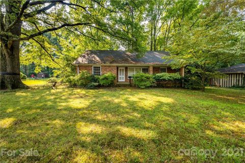 4385 Woodlark Lane