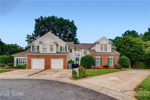 8745 Fox Chase Lane sold home in Woodcroft, Charlotte, NC