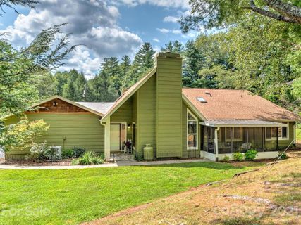 17 Willow Park Lane sold home in Willow Lake, Hendersonville, NC