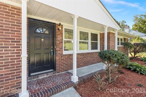 512 Webster Place