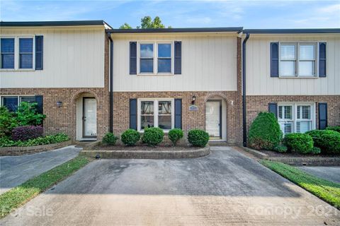 489 Camrose Circle