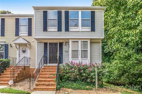 9756 Old Gate Drive sold home in Pheasant Knoll, Matthews, NC