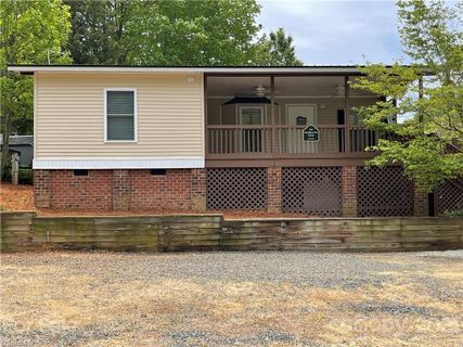 105 Meadowview Circle