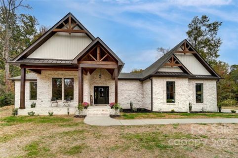 741 Saint Andrews Road