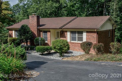 404 Deerhaven Lane