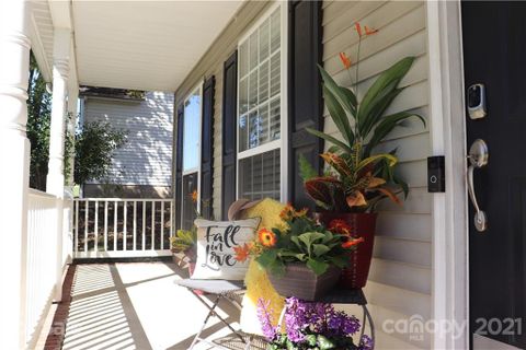 2000 Mallard Woods Place
