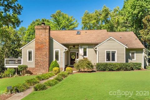 29 Commodore Point Road