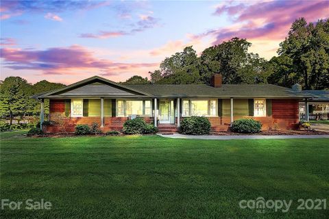 5423 Elizabeth Road sold home in Allen Hills, Charlotte, NC