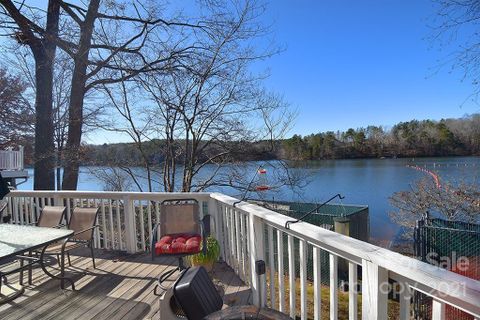 125 Dogwood Circle