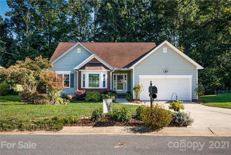 439 Glencrest Drive