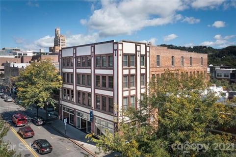 52 Biltmore Avenue 204 sold home in Oxford Place, Asheville, NC