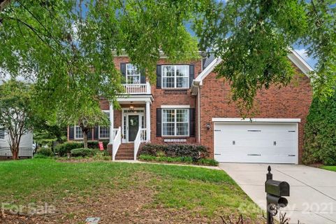 2110 Woodbend Trail