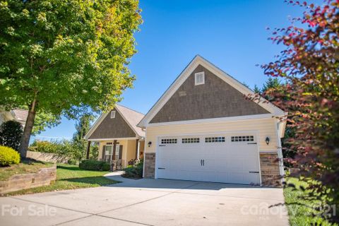 44 Eagle Creek Trail sold home in Eagle Pointe, Flat Rock, NC