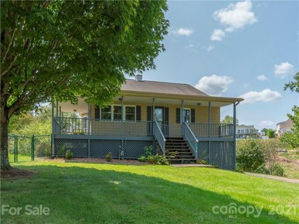 106 Sunny Lane sold home in Springside, Mars Hill, NC