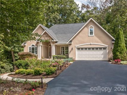 285 Duncan Estate Drive sold home in Duncan Creek Estates, Fletcher, NC